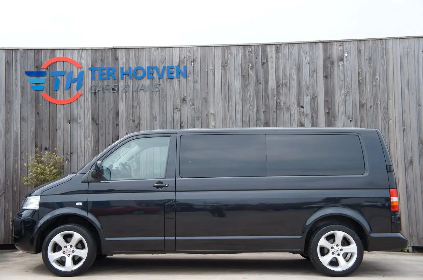 Volkswagen T5 Transporter 2.5 TDi Automatik Doppelcab 128KW Noir - 1