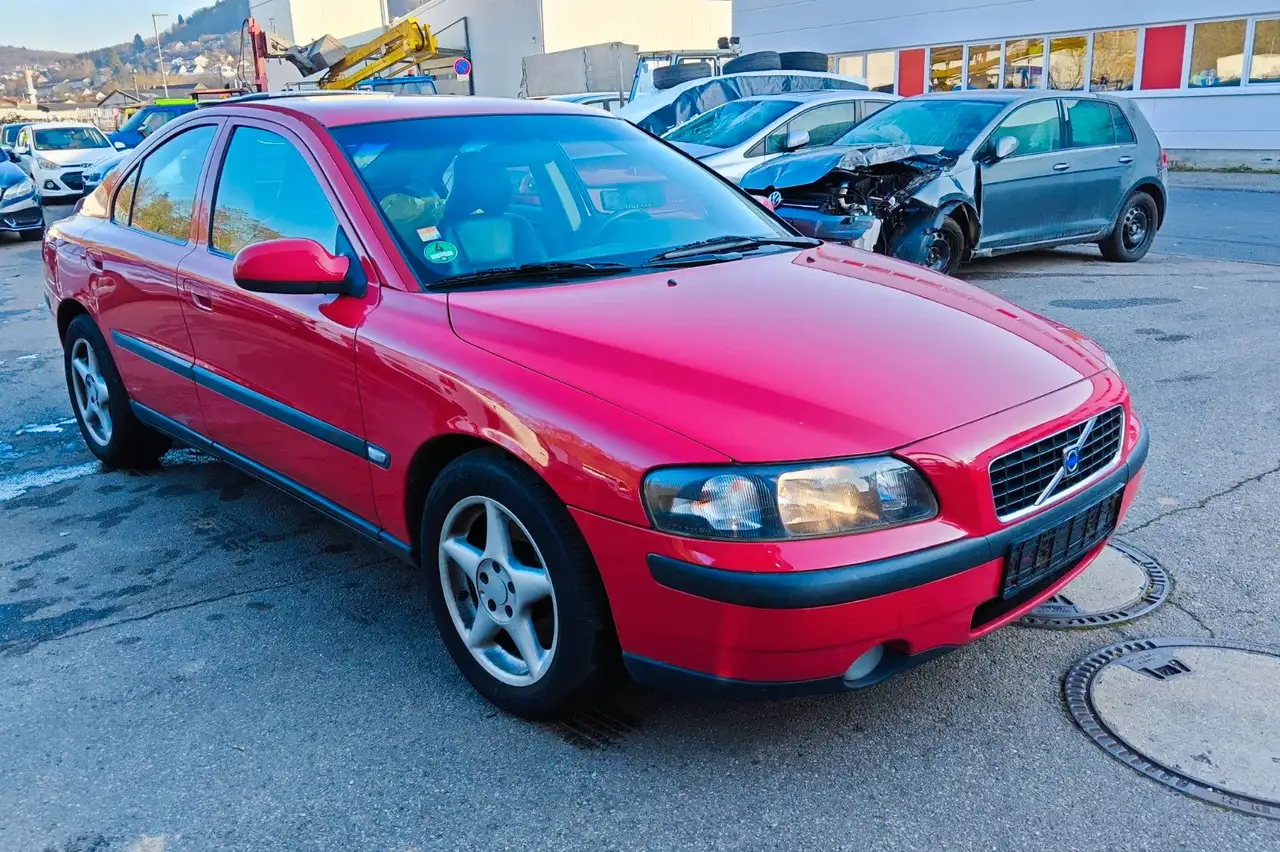 Volvo S60 2.3 T5 1-Hand Tüv bis 06-2026, foto 2