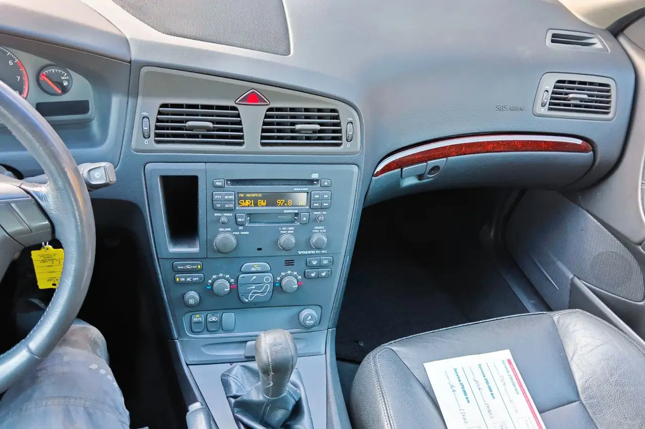 Volvo S60 2.3 T5 1-Hand Tüv bis 06-2026, foto 9
