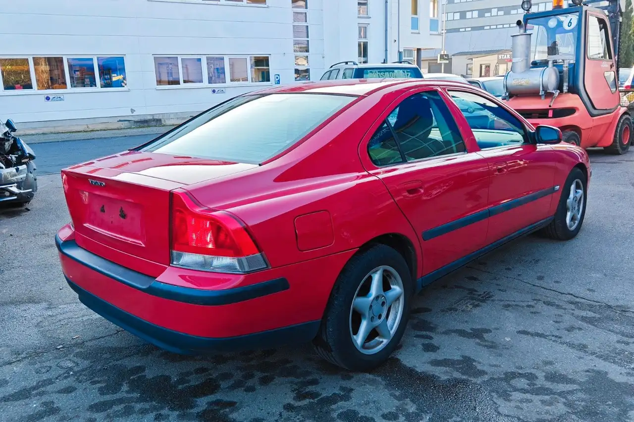 Volvo S60 2.3 T5 1-Hand Tüv bis 06-2026, foto 3