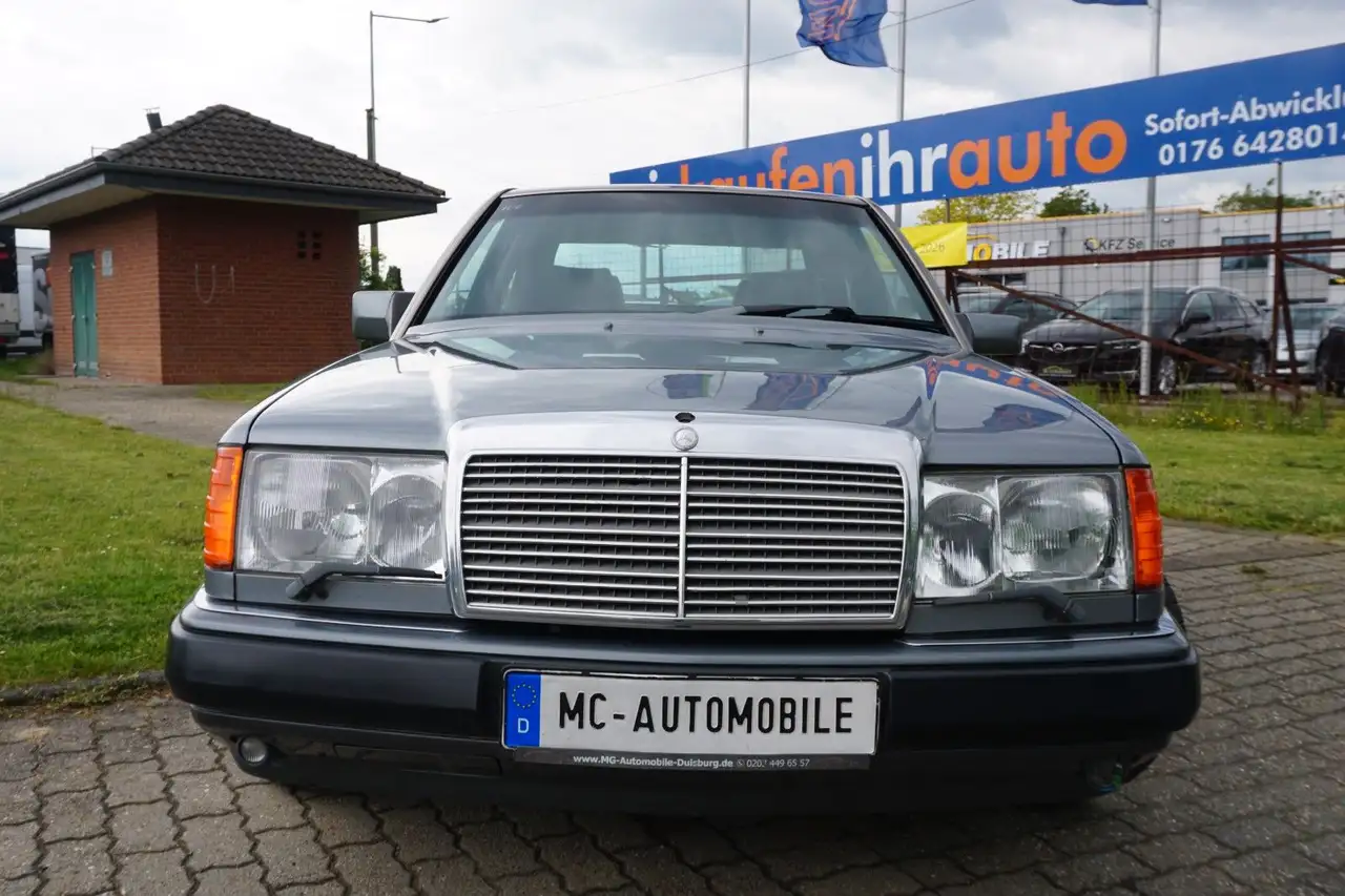 Mercedes-Benz 200 *OLD-TIMER*ZV*SERVO*AHK*RADIO*EL-FENSTER !!, foto 6