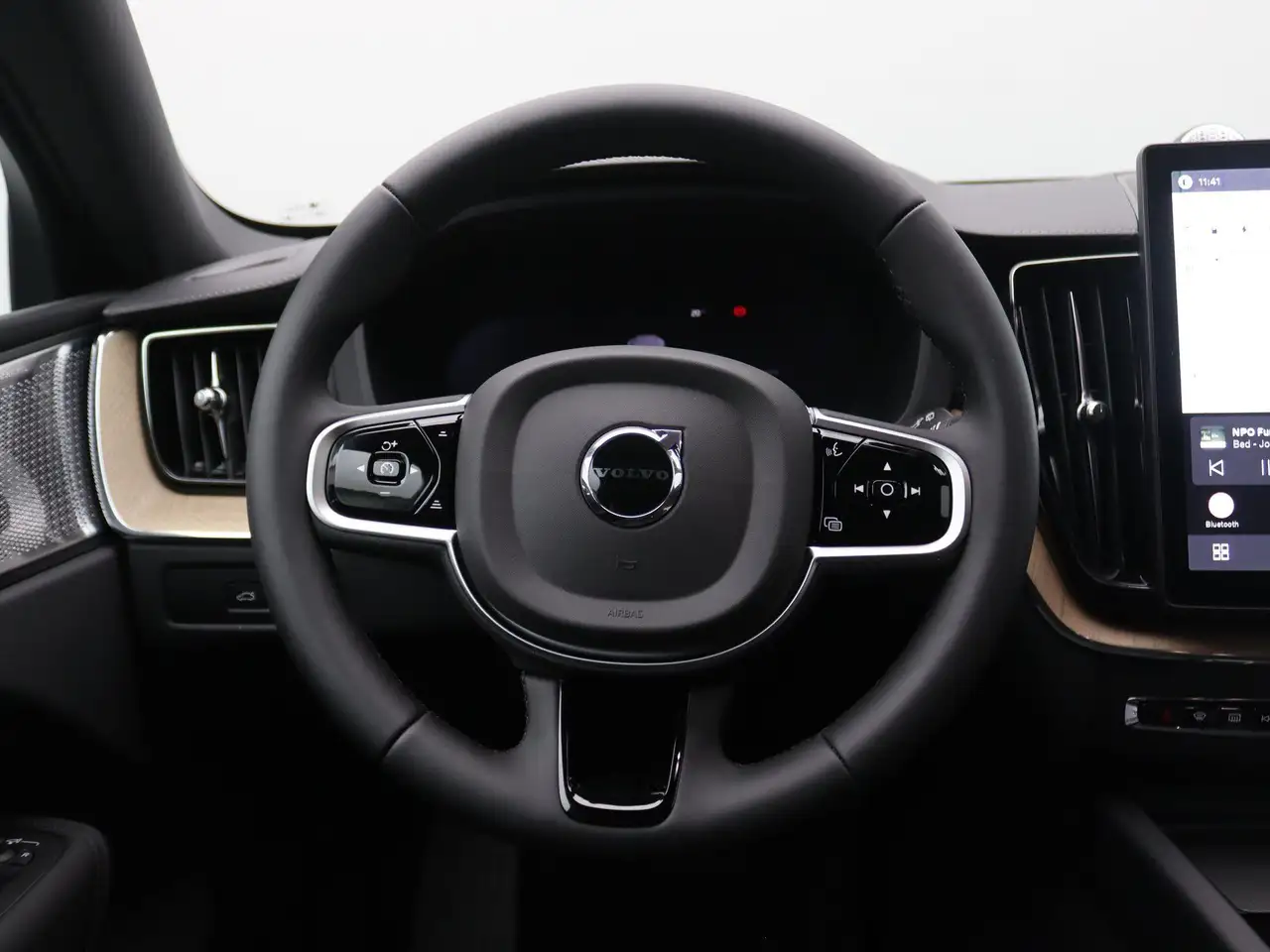 Volvo XC60 2026 — фото 18