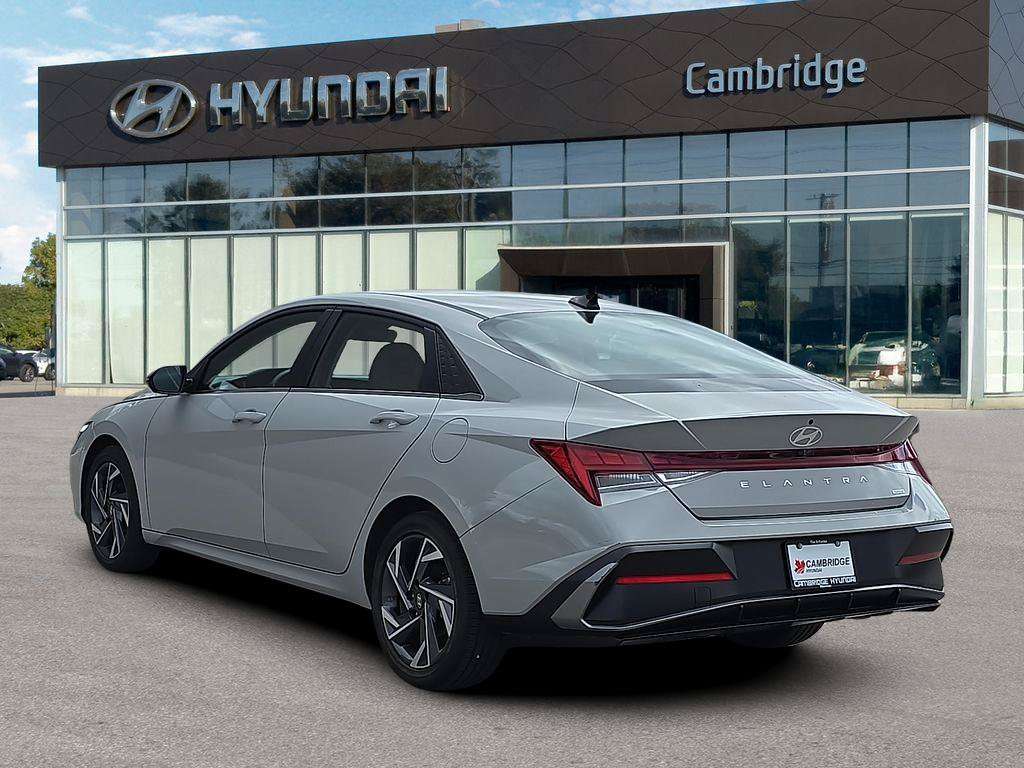 2025 Hyundai Elantra Hybrid