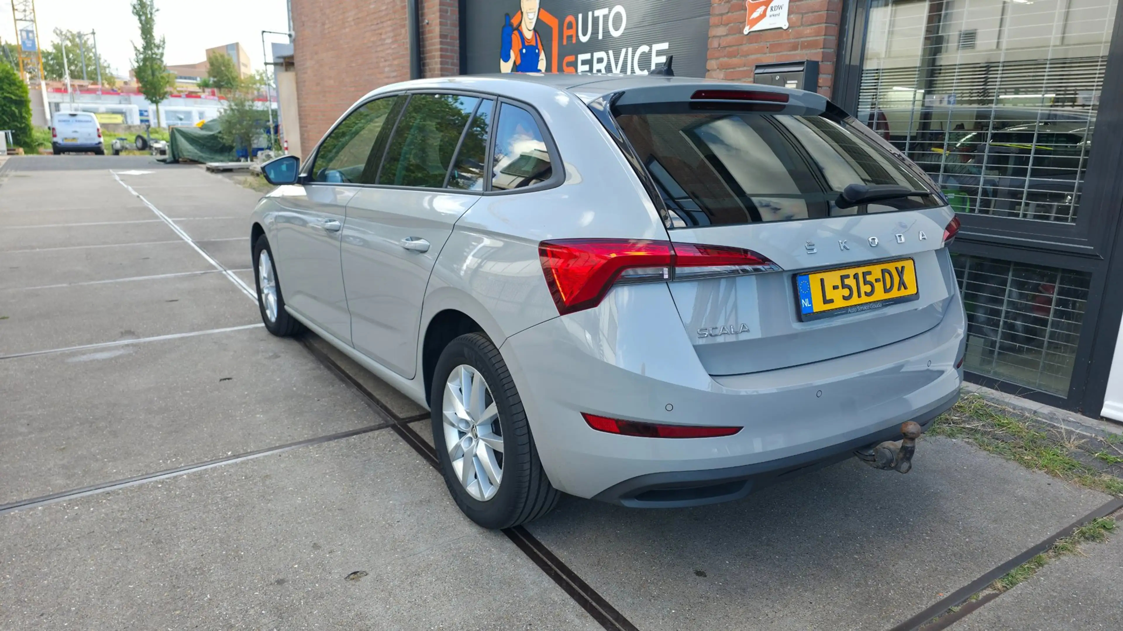Skoda Scala 1.0 TSI Business Edition — photo 10