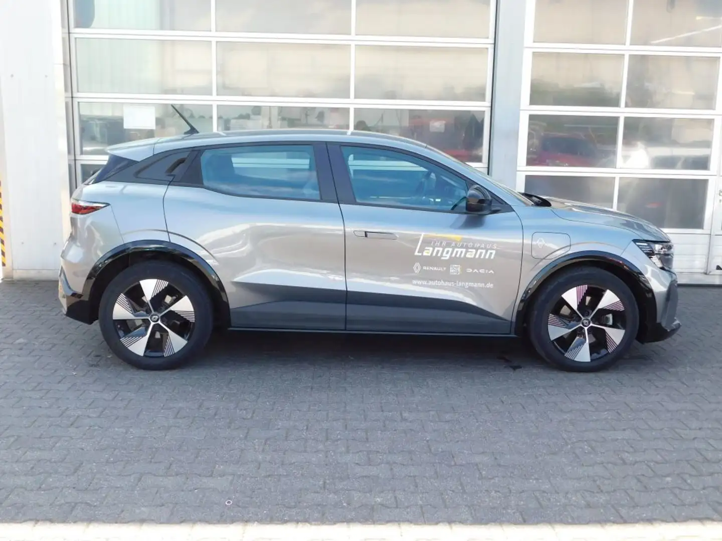 Renault Megane E-Tech Electric Equilibre EV40 130HP Grey - 2