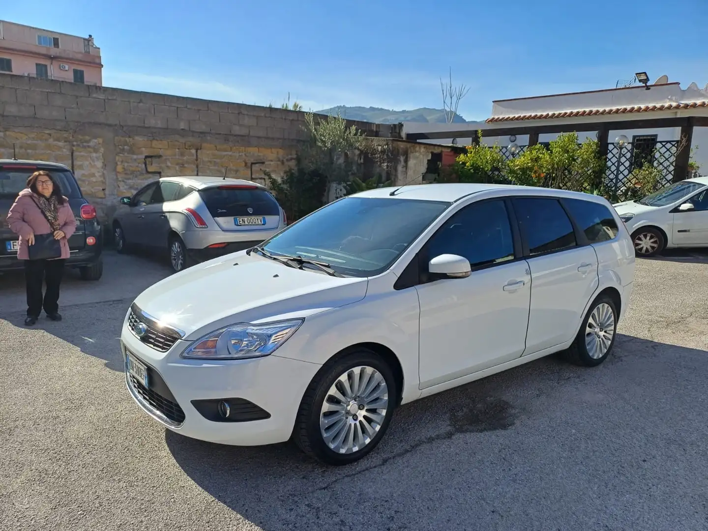Ford Focus Focus II 2008 SW Style Wagon 2.0 + Gpl 145cv Bianco - 1