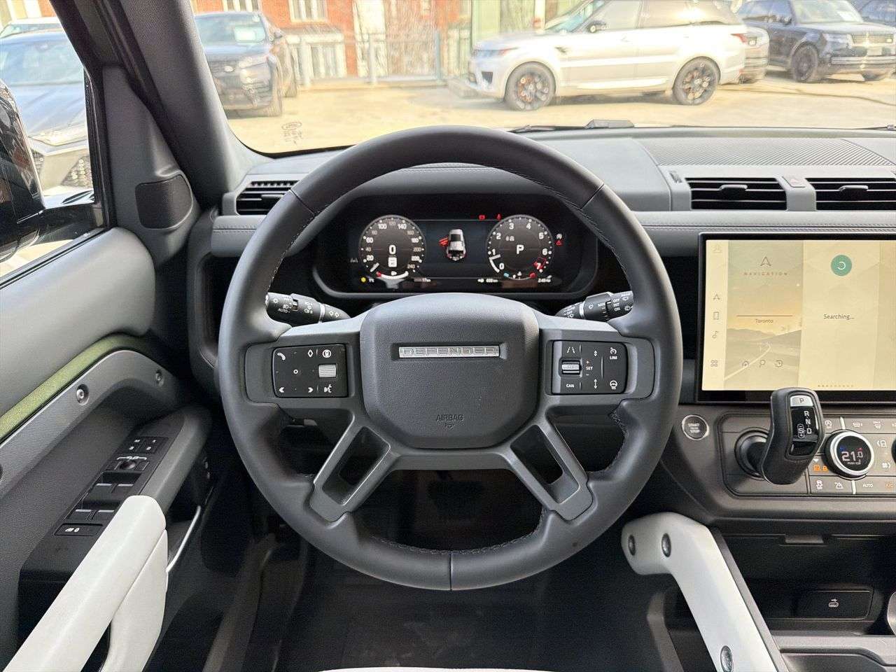 2026 Land Rover Defender 110 P400 S thumb 11