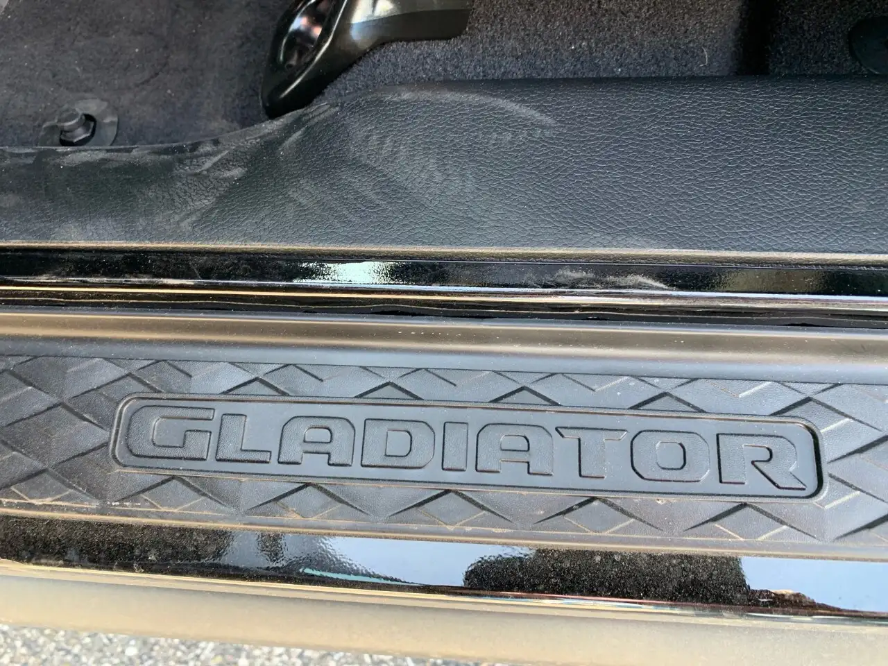 Jeep Gladiator снимка Jeep Gladiator