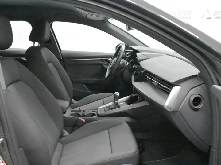 Audi A3 2023, foto 38