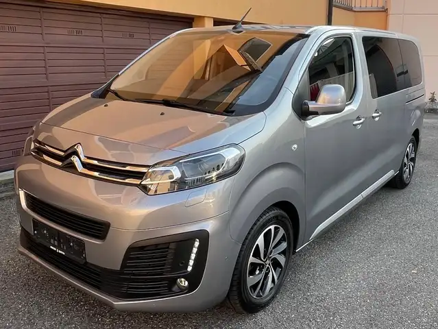 Citroen Spacetourer view 6