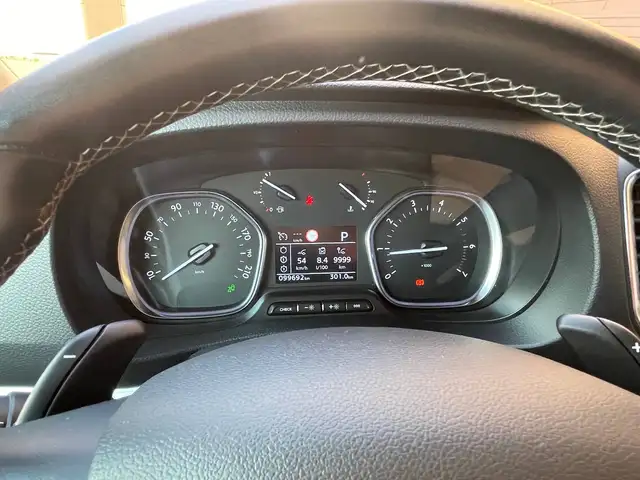 Citroen Spacetourer view 8