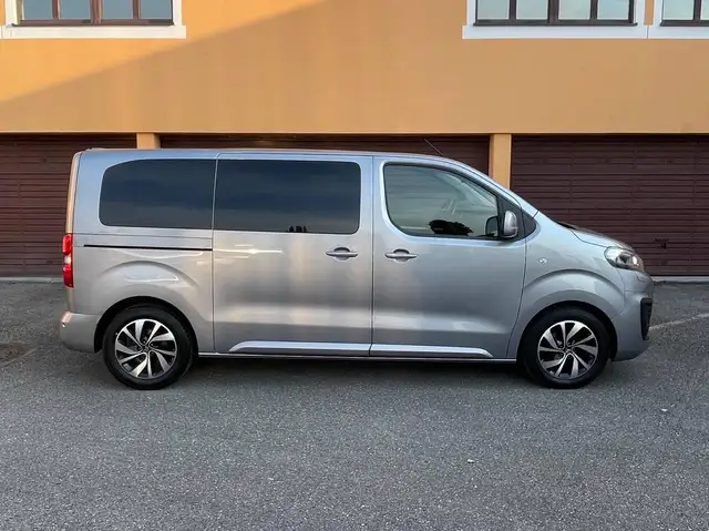 2020 Citroen Spacetourer in Grey for sale