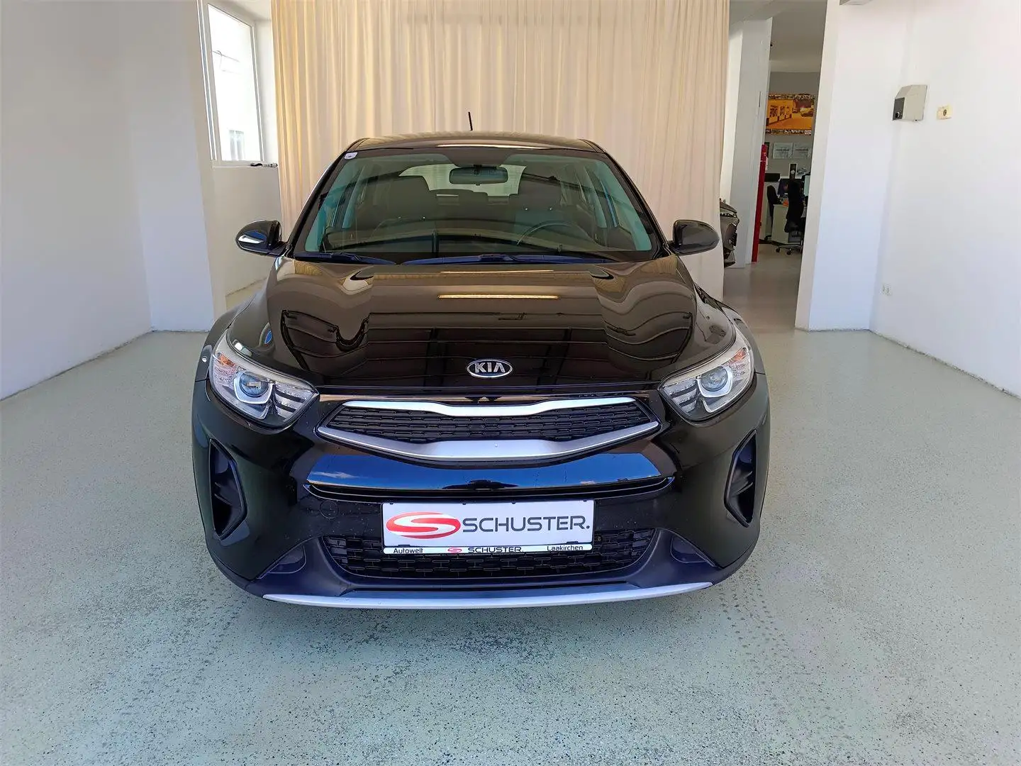 Kia Stonic 1,25 MPI ISG Titan Zwart - 2