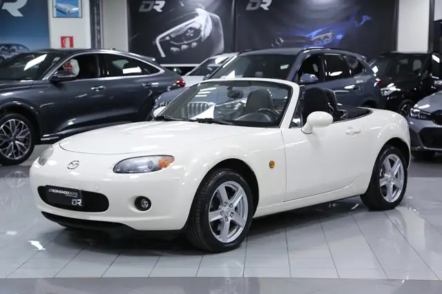 Mazda MX-5 Roadster Coupé 1.8L Wind