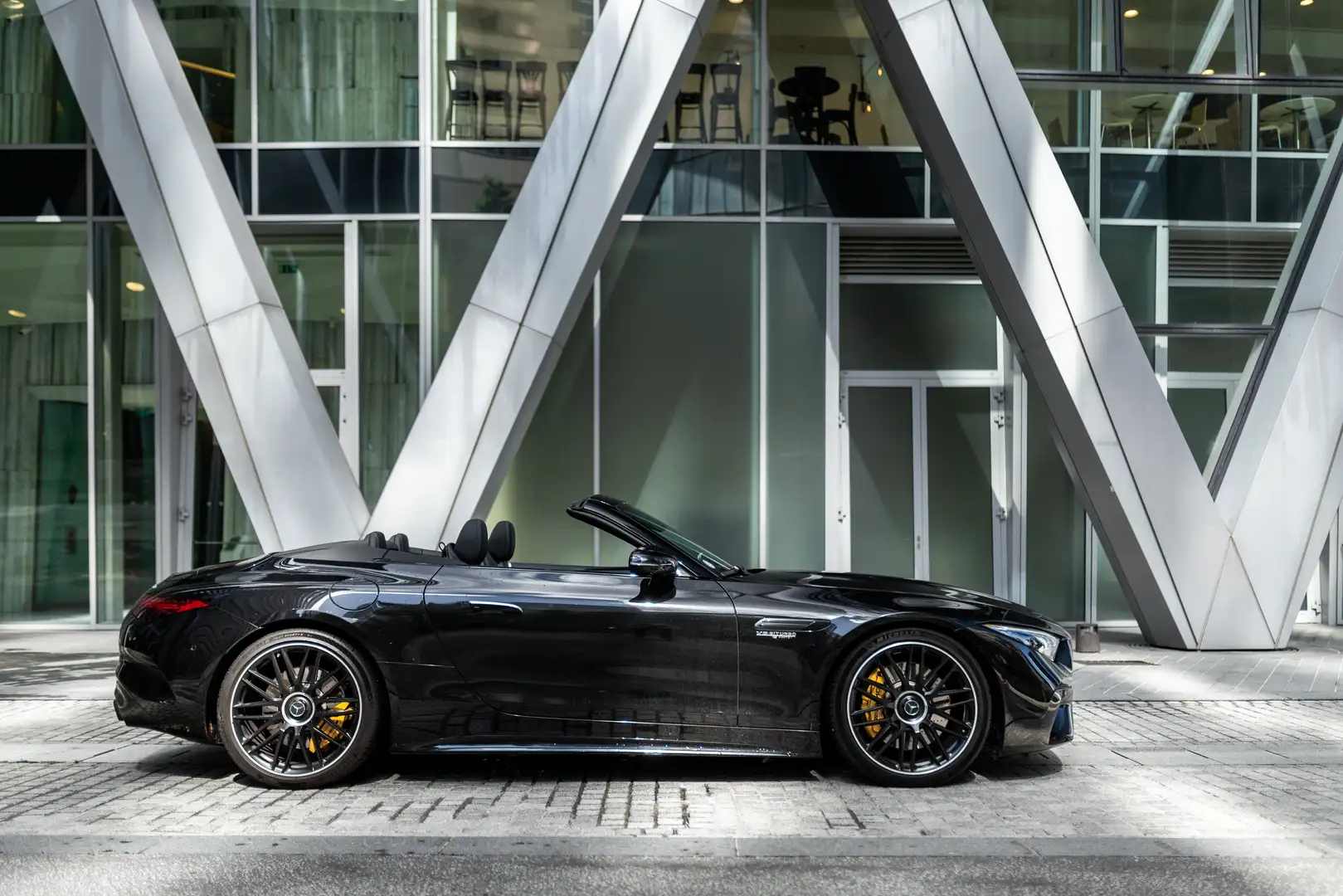Mercedes-Benz SL 63 AMG 9G-MCT 4MATIC+ Noir - 2