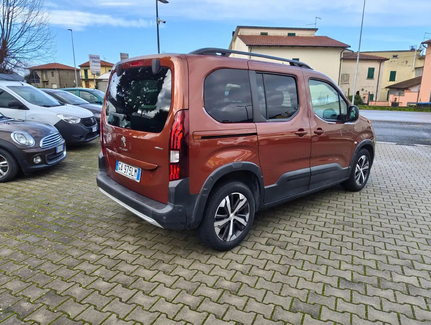 Peugeot Rifter Rifter 1.5 bluehdi GT Line s PARI AL NUOVO Marrone - 2