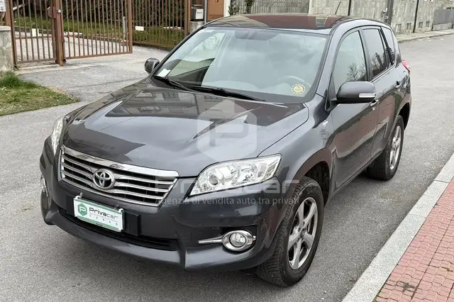 Toyota RAV 4 RAV4 Crossover 2.2 D-4D 150 CV DPF Exclusive