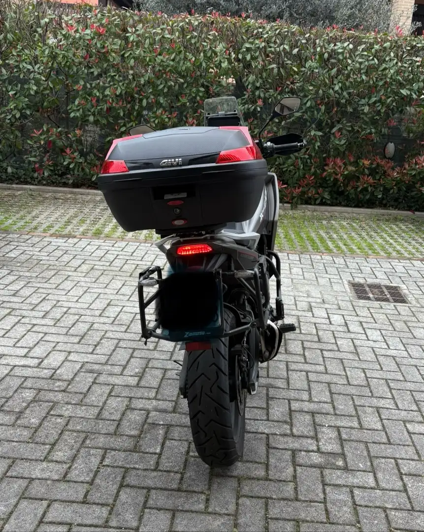 Moto Morini X-Cape 649 - 2