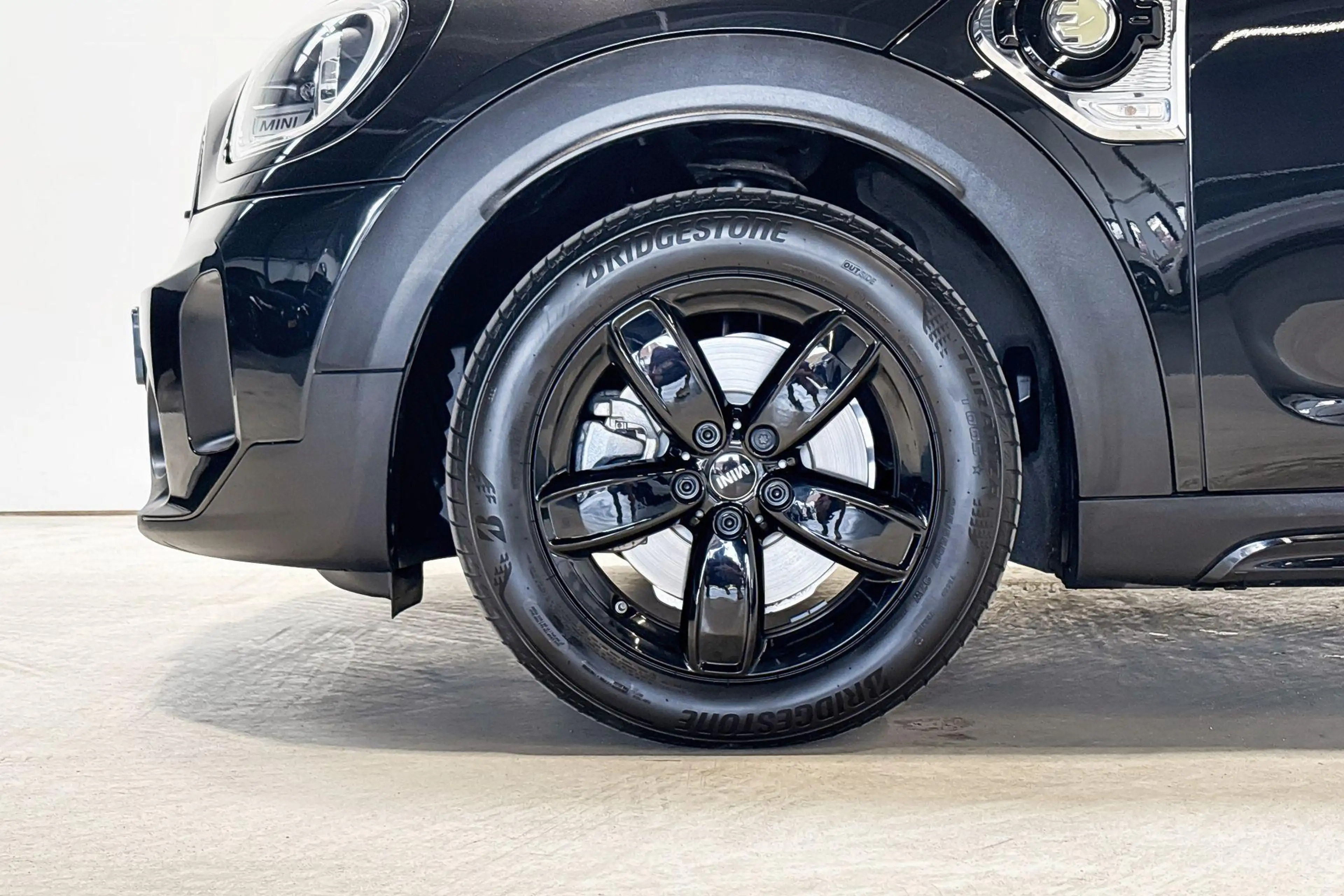 MINI Cooper SE Countryman ALL4 Classic — photo 5