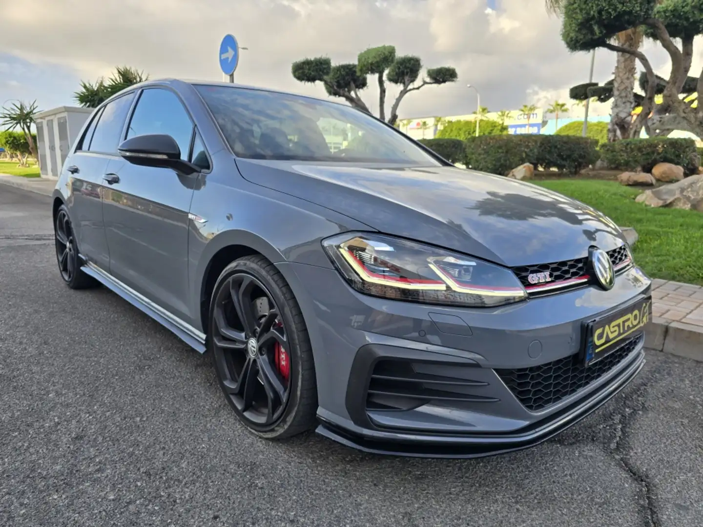 Volkswagen Golf GTI 2.0 TSI TCR DSG7 213kW Gris - 1