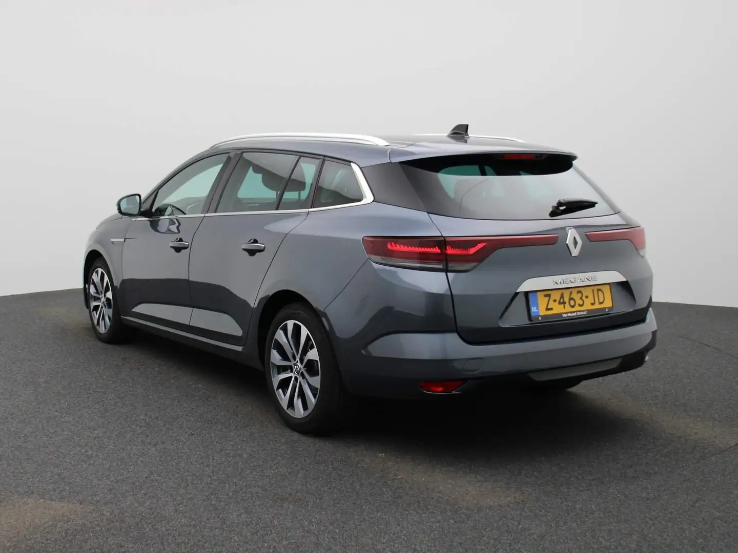 Renault Megane Estate 1.3 TCe 140 Techno Navigatie / Climate Cont Grijs - 2