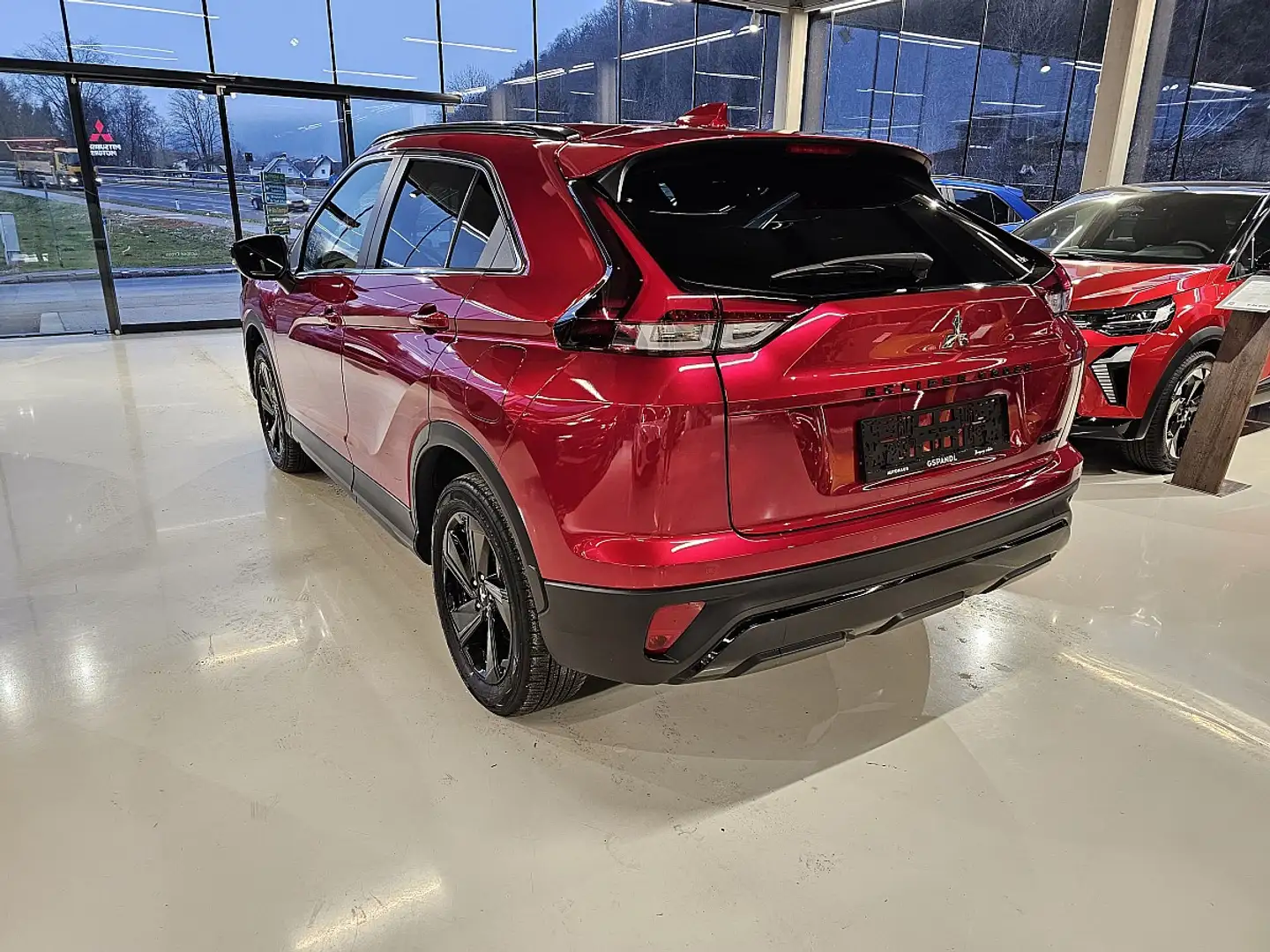 Mitsubishi Eclipse Cross 2,4 PHEV 4WD Intense+ Black Line Rot - 2