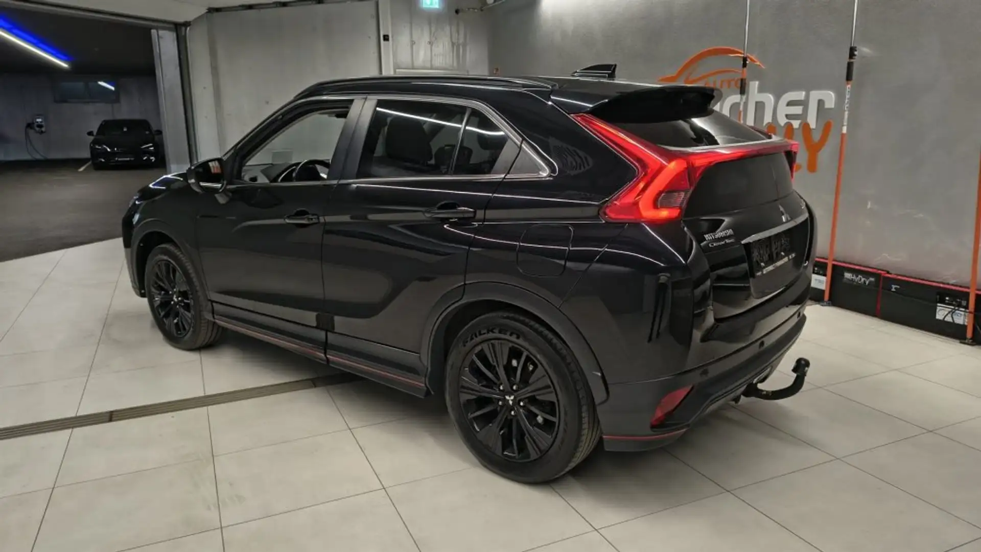 Mitsubishi Eclipse Cross 2,2 DI-D AT 4WD Intense+BlackLine 19 Violett - 2