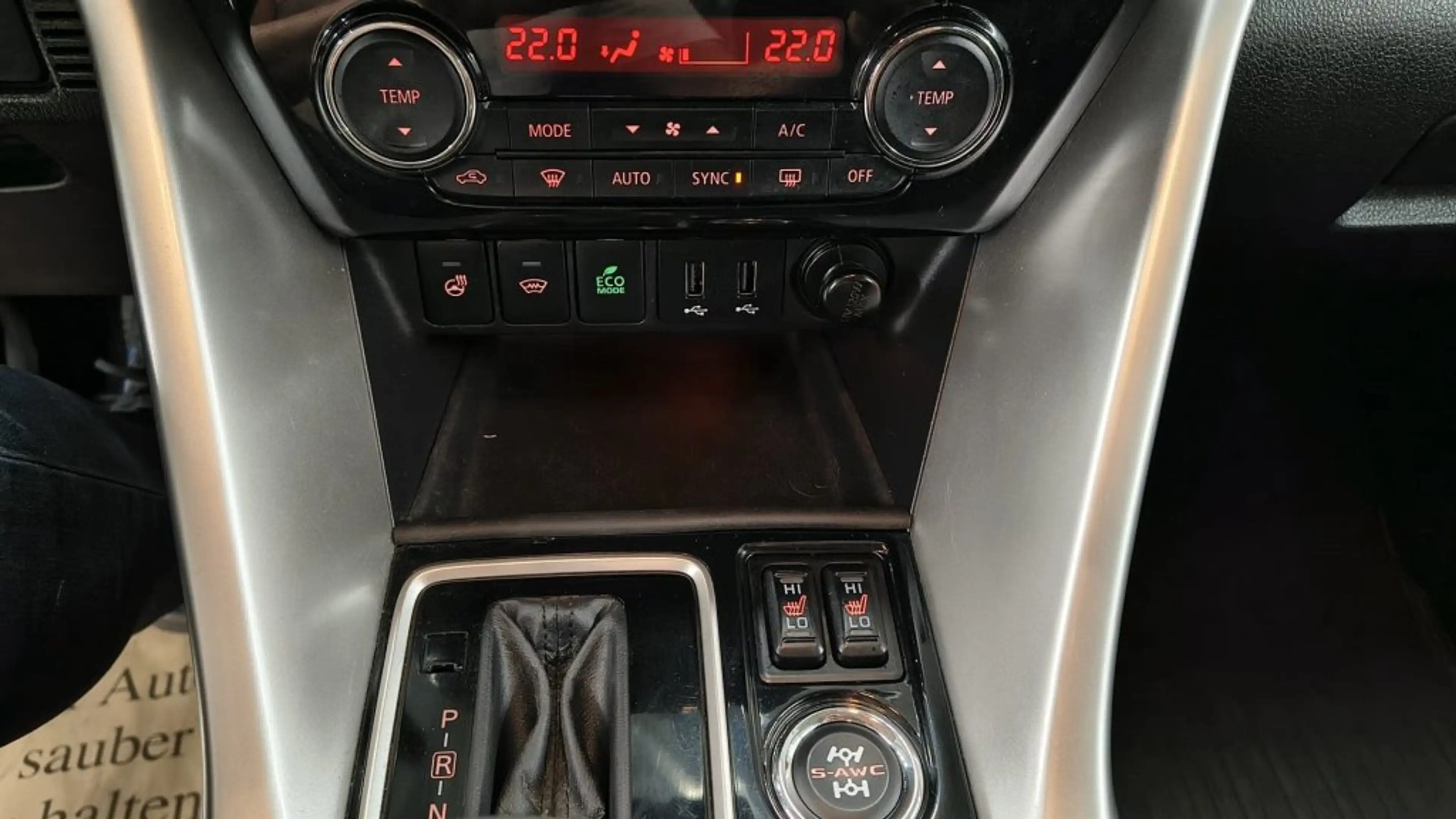 Mitsubishi Eclipse Cross 2,2 DI-D AT 4WD Intense+BlackLine 19 — photo 9