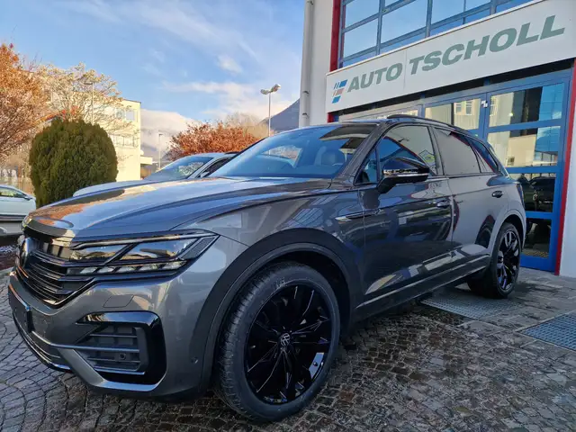 Volkswagen Touareg 3.0 TDI 231Cv R-Line Black HeadUp Vircock Matrix