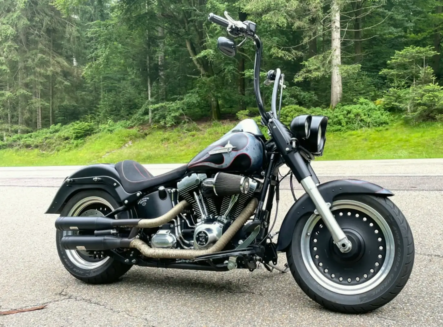 Harley-Davidson Fat Boy Special MY11 ABS Custom Chicano Fekete - 1