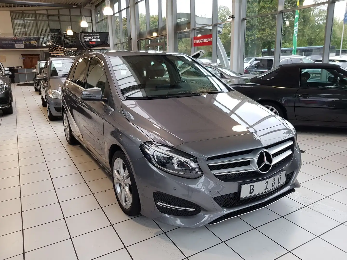 Mercedes-Benz B 180 URBAN EXKLUSIV KAMERA NAVI LED SHZ LEDER Grau - 2