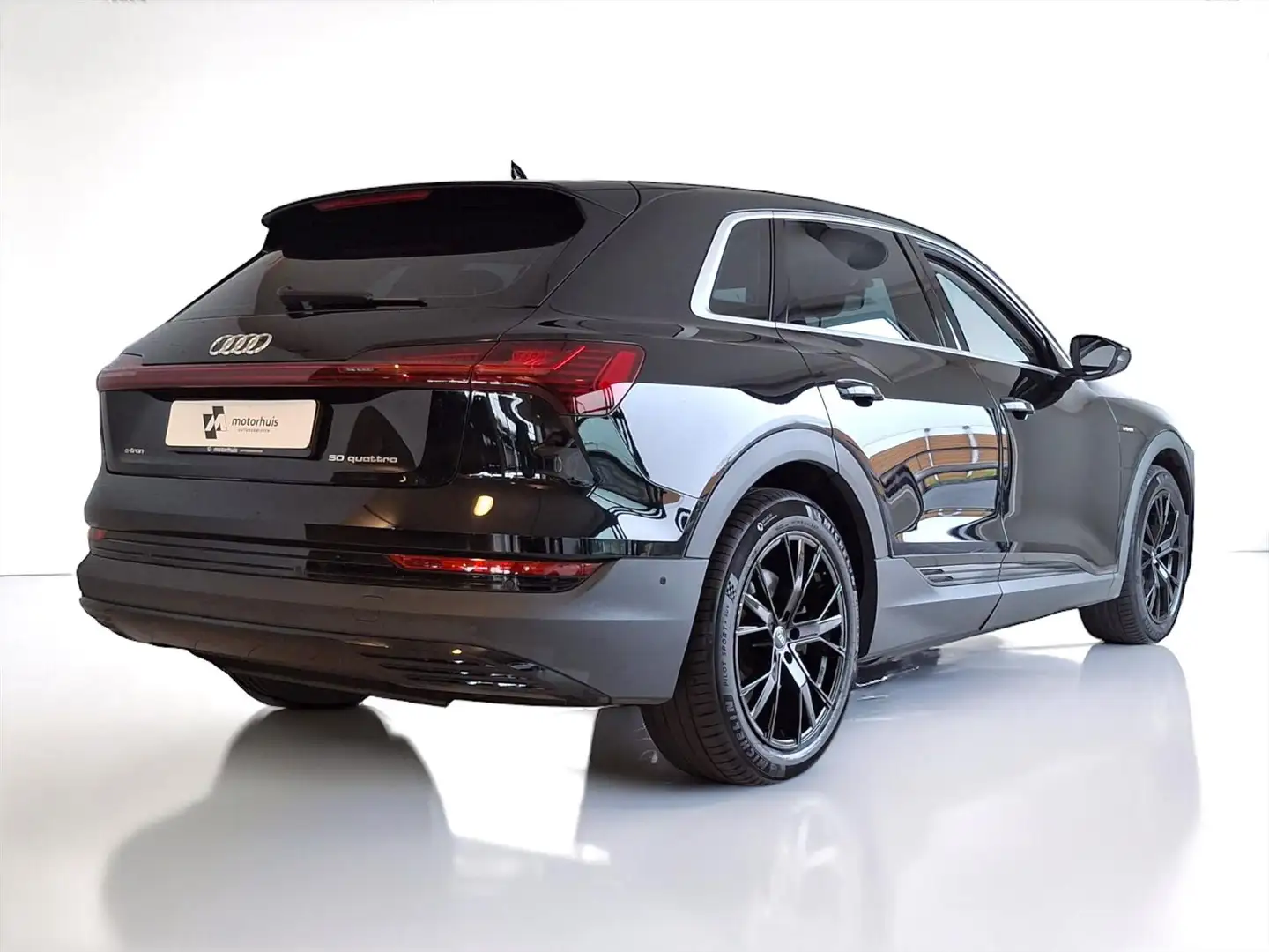 Audi e-tron 50 quattro 313pk Edition 71 kWh Zwart - 2