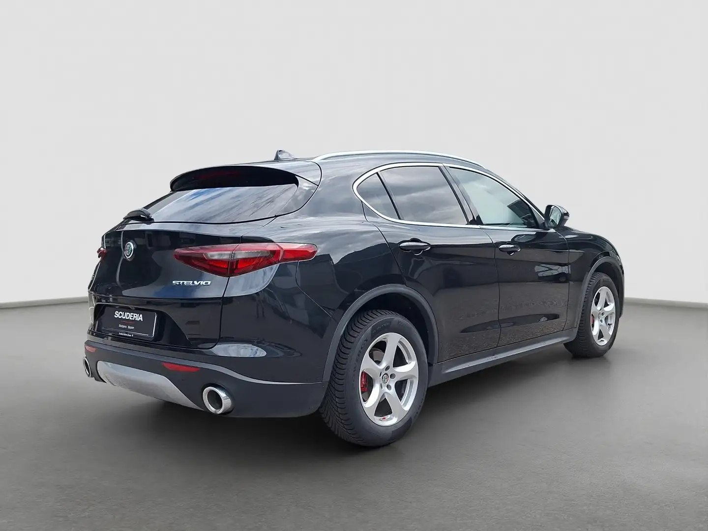 Alfa Romeo Stelvio Stelvio 2.2 t Executive Q4 210cv auto Nero - 2
