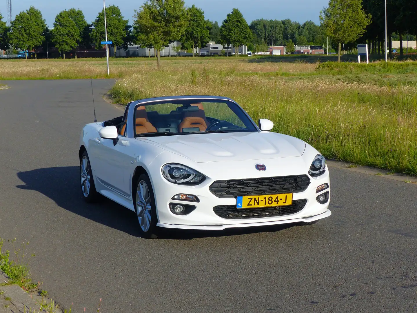 Fiat 124 Spider 124 Spider 1.4 M-Air T Lusso Белый - 1