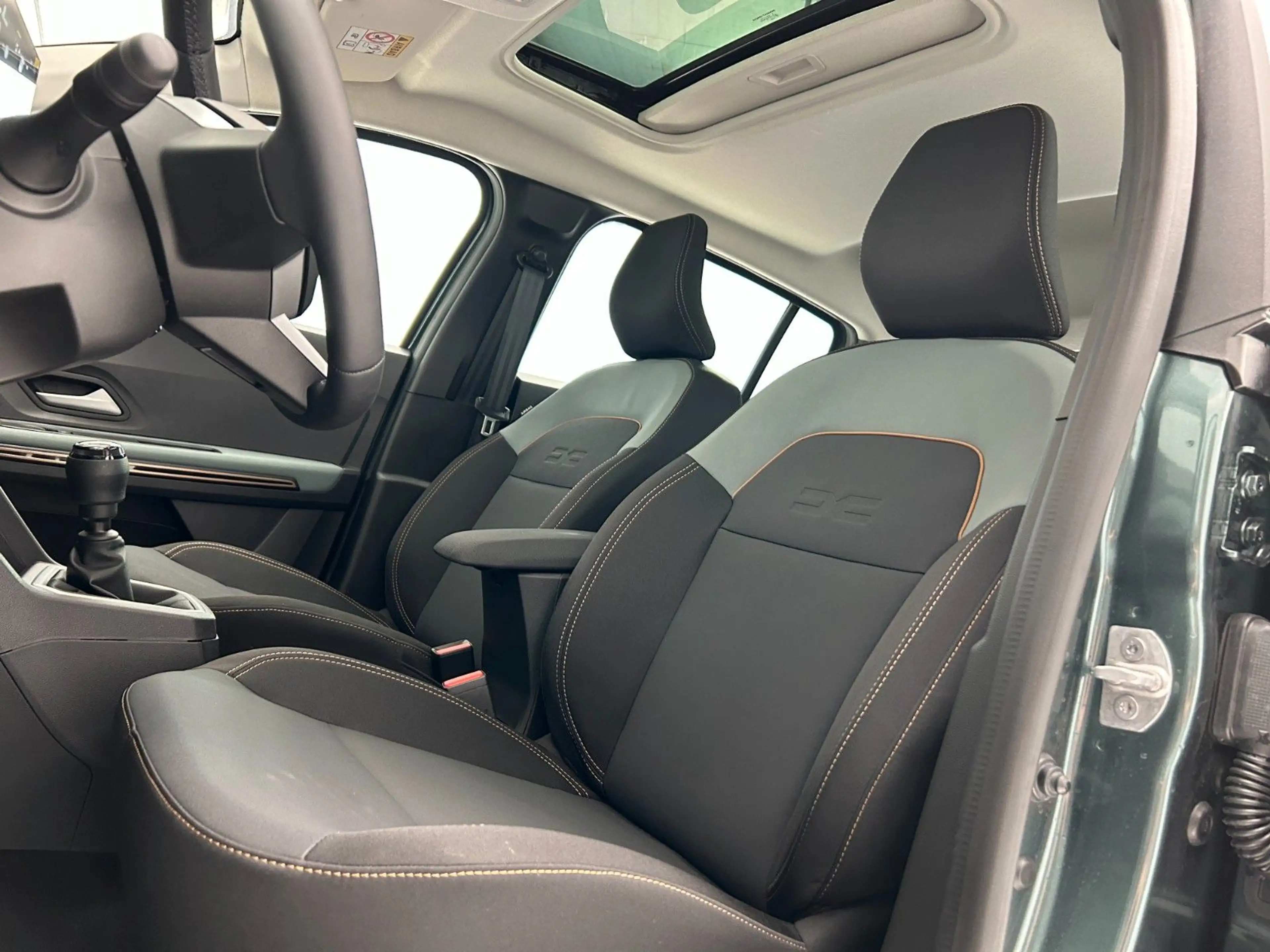 Dacia Sandero Stepway Extreme TCe 110 Technik Winter — photo 15