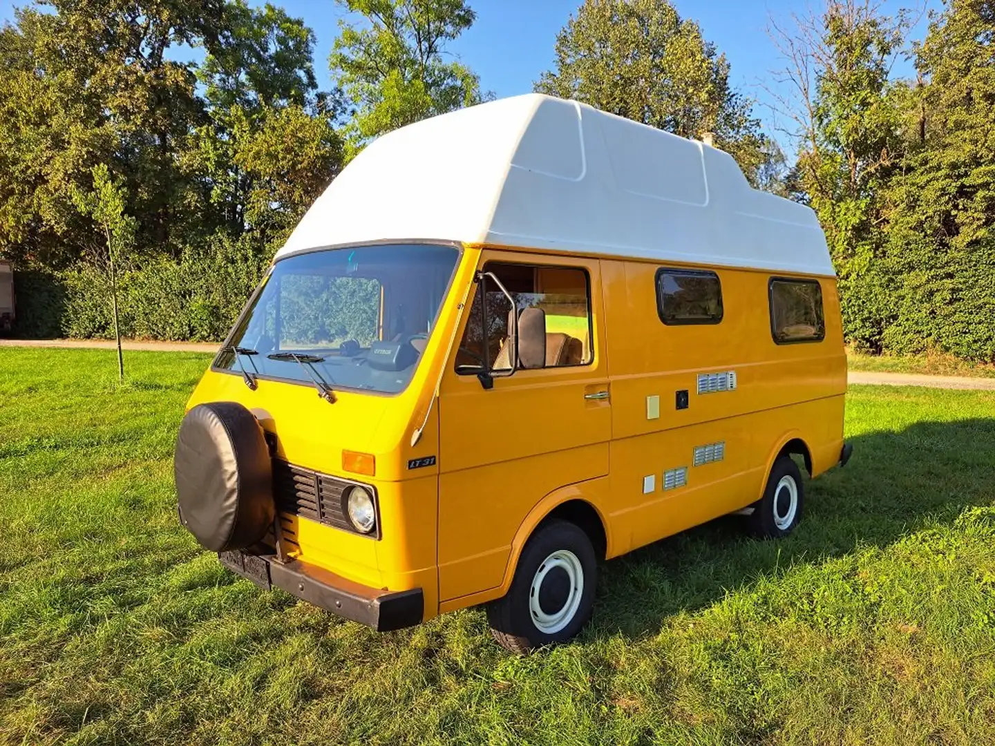 Volkswagen LT 31 TYPE 281 | Wohnmobil | Gelb - 2