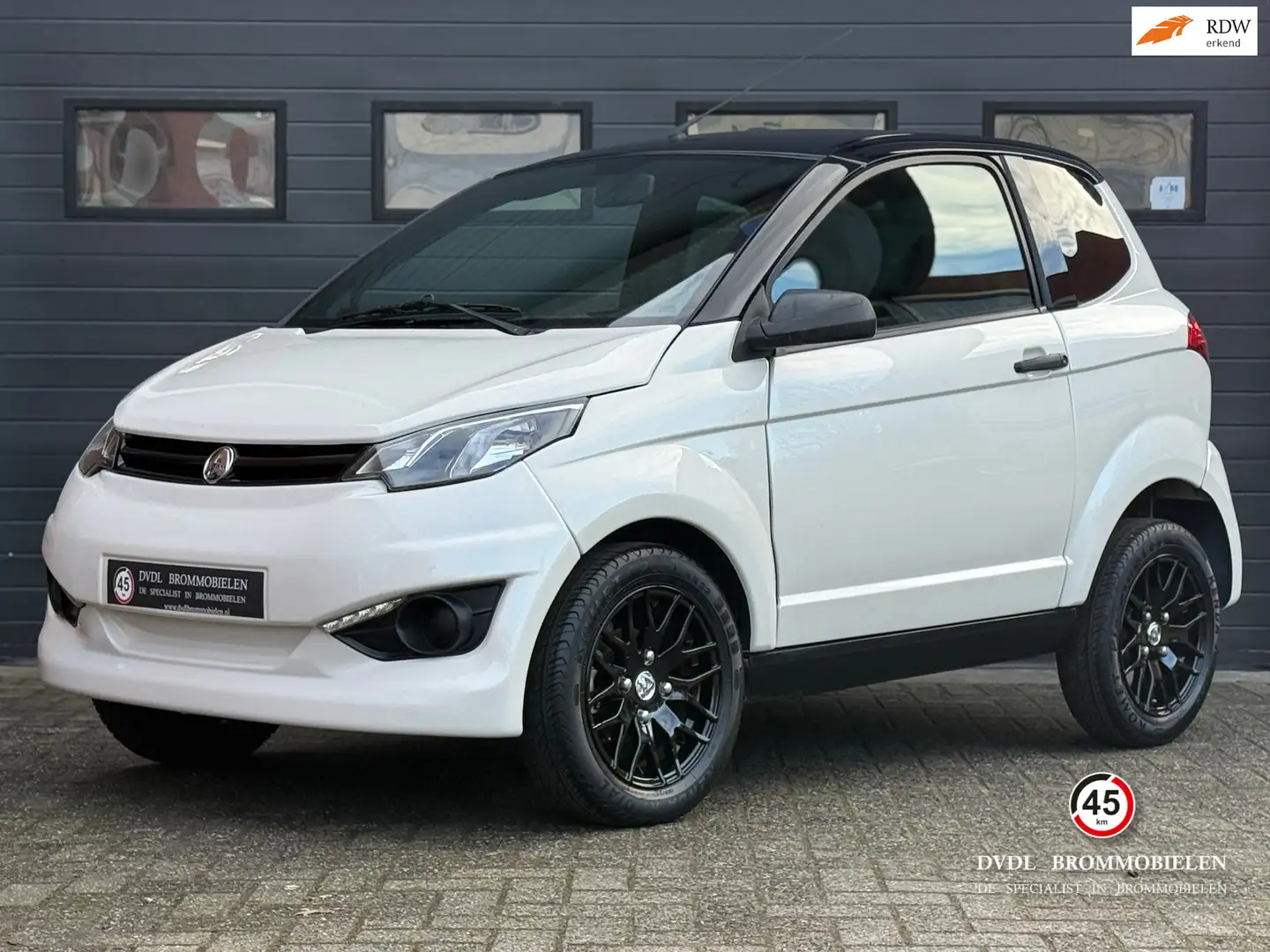 Aixam City Sport Black Brommobiel 45km 2016 17dkm NIEUWSTAAT Blanc - 1