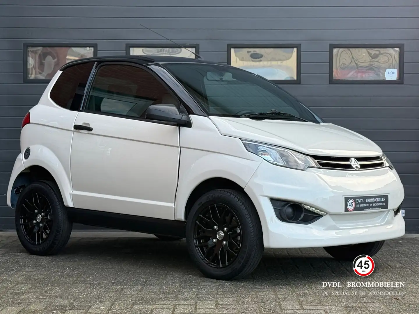 Aixam City Sport Black Brommobiel 45km 2016 17dkm NIEUWSTAAT Blanc - 2