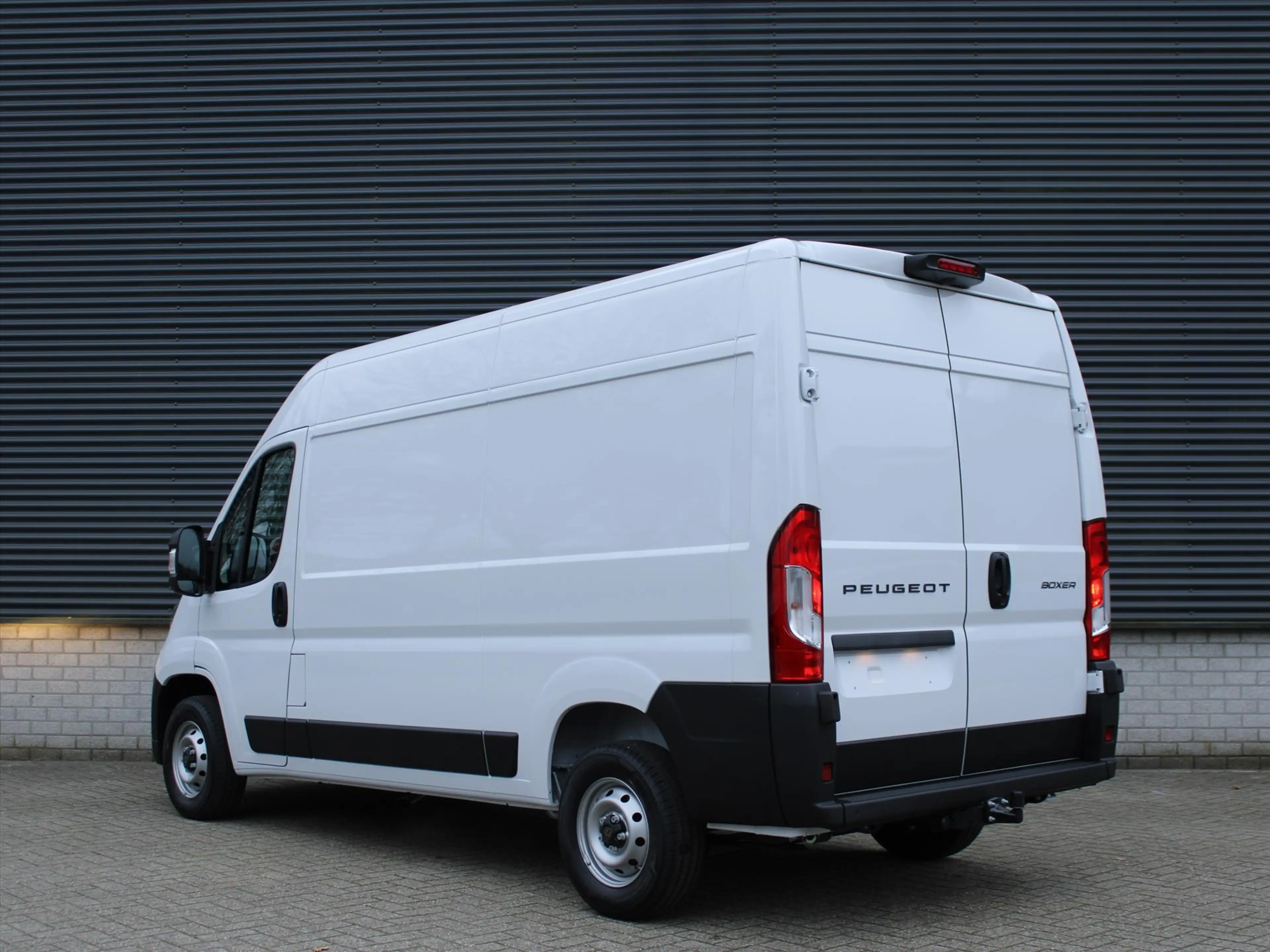 Peugeot Boxer Zwaar 2.2 HDi 140PK L2H2 3,5T I Trekhaak 3000 kg t — photo 7