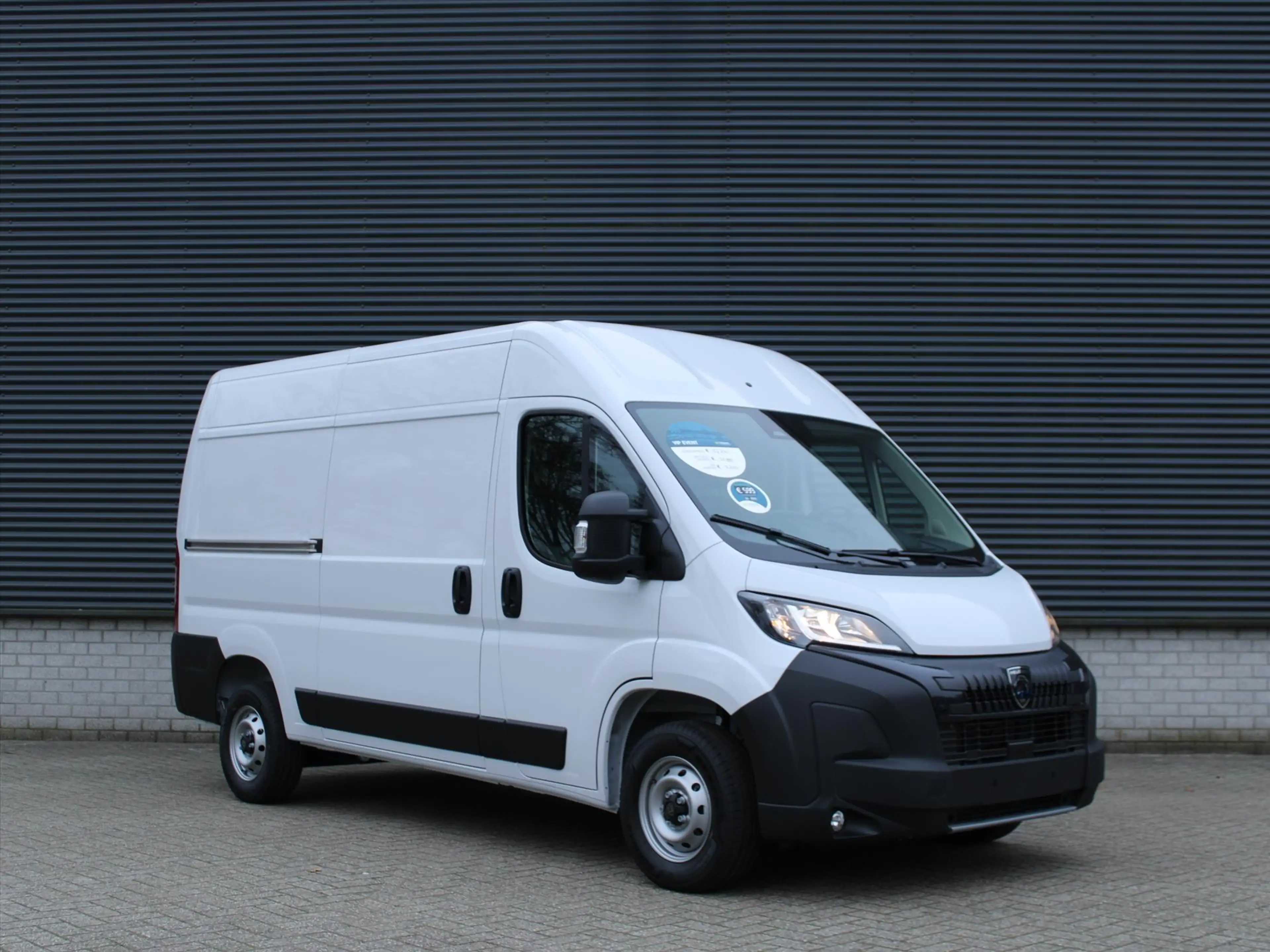 Peugeot Boxer Zwaar 2.2 HDi 140PK L2H2 3,5T I Trekhaak 3000 kg t — photo 3