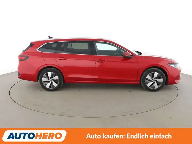 Volkswagen Passat view 7
