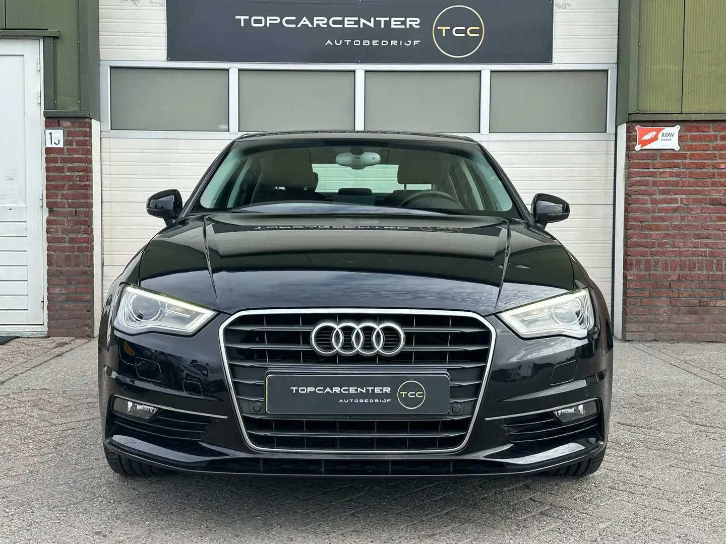 Audi A3 Limousine 1.4 TFSI Pro Line S/CLIMA/STOELV/PARKS/A Zwart - 2