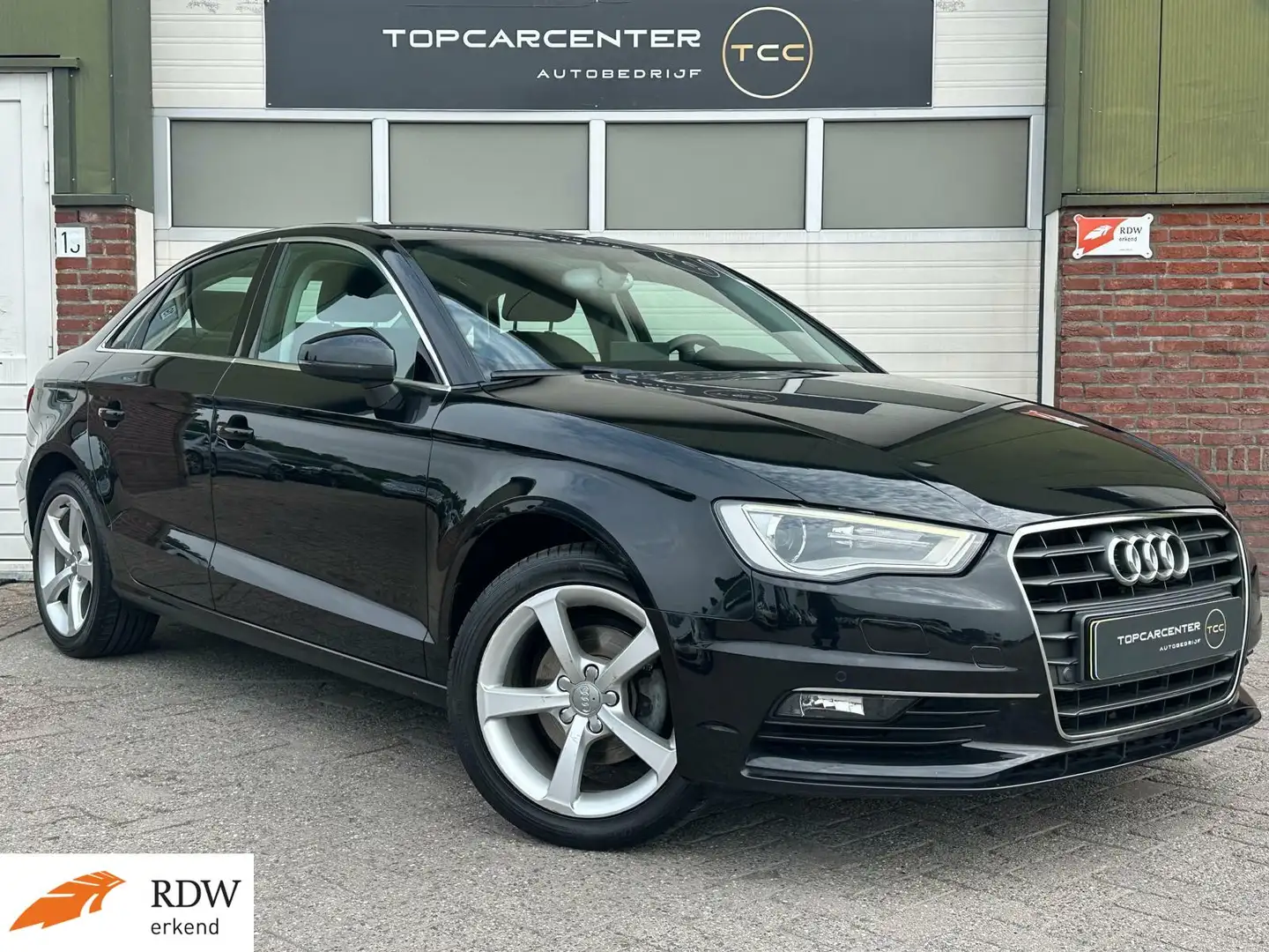 Audi A3 Limousine 1.4 TFSI Pro Line S/CLIMA/STOELV/PARKS/A Zwart - 1