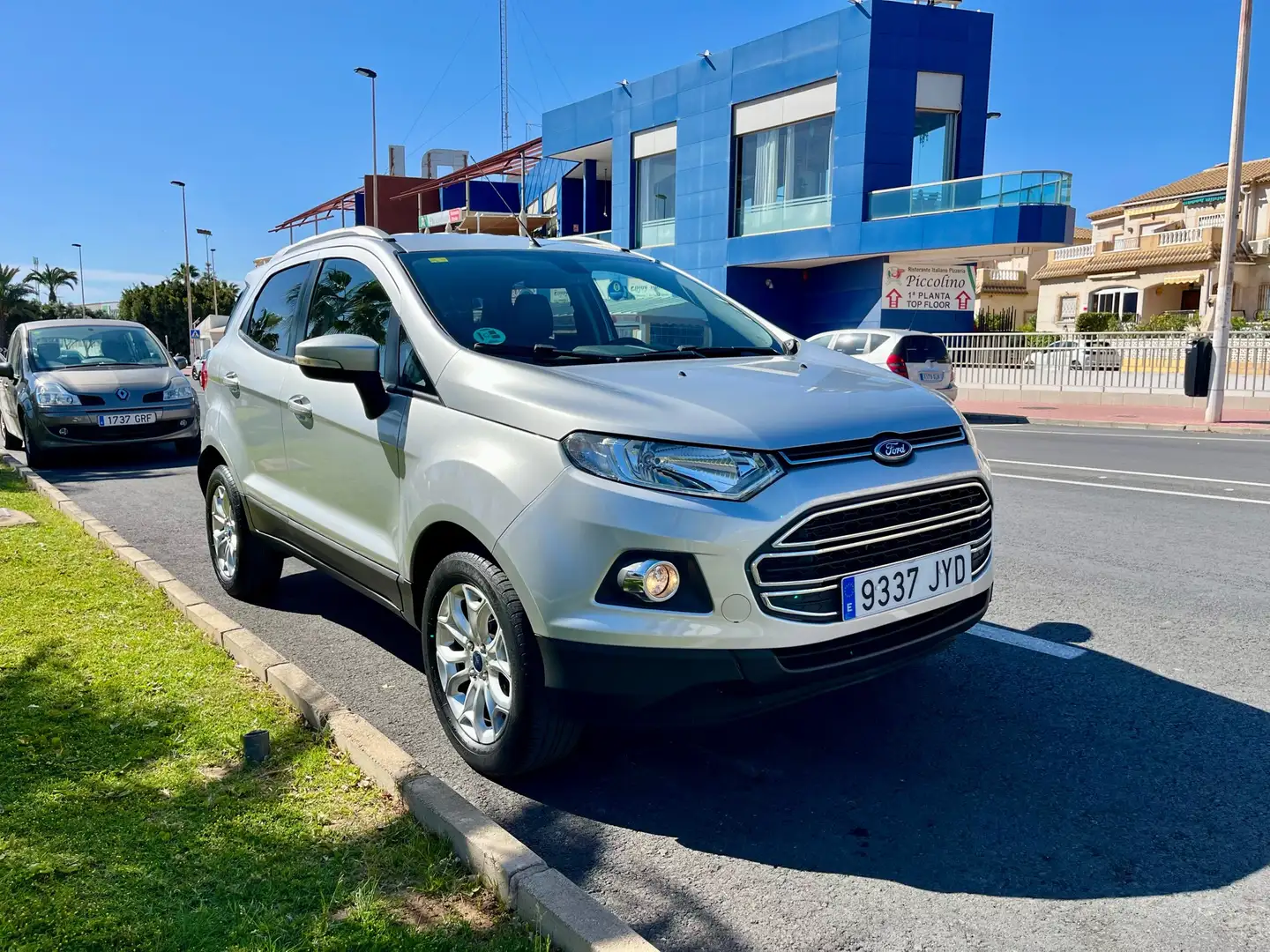 Ford EcoSport 1.5 TiVCT 112CV Titanium Powershift Grau - 2