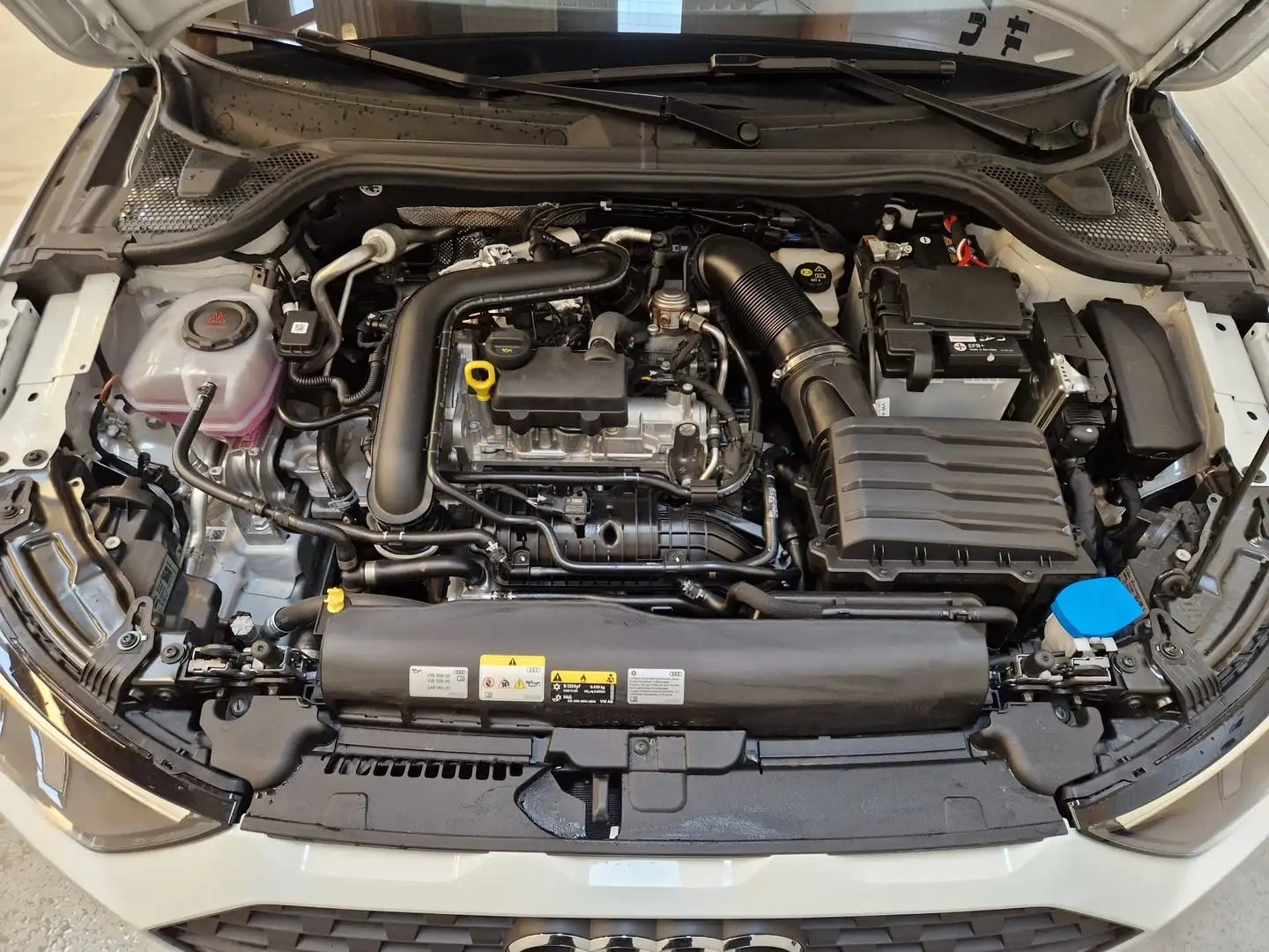 Audi A1 30 TFSI intense Weiß - 2