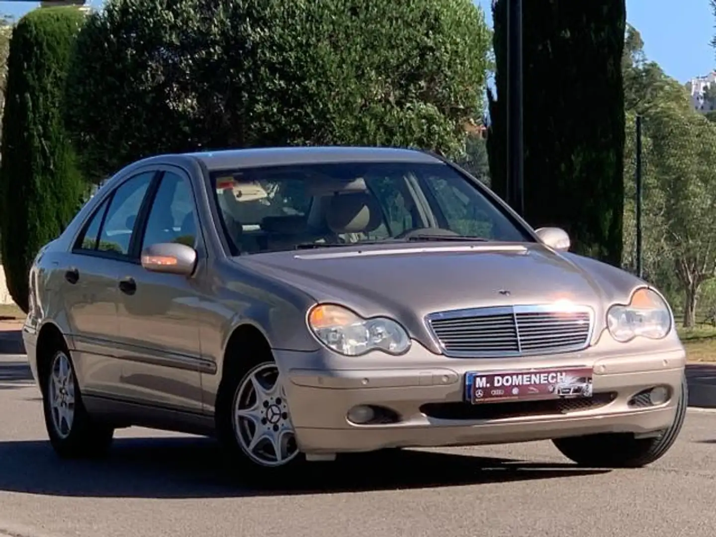 Mercedes-Benz C 220 CDI Classic Kubanite Amarillo - 1