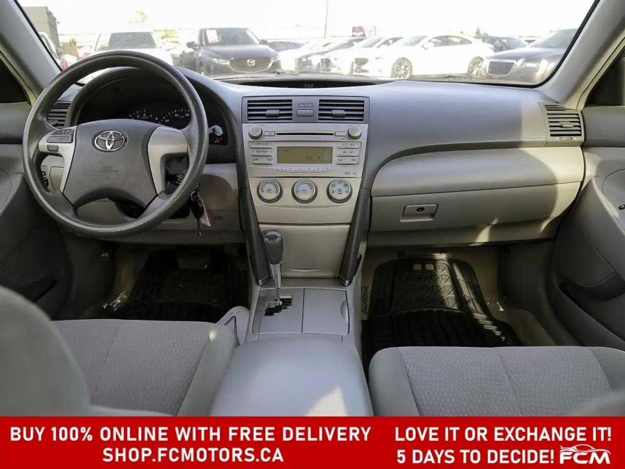 Toyota Camry снимка Toyota Camry