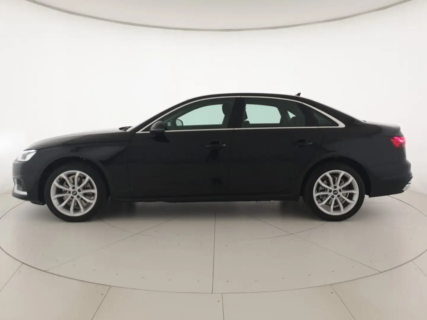 Audi A4 30TDI 136CV Str Business Advanced L: 52.033€ Nero - 2