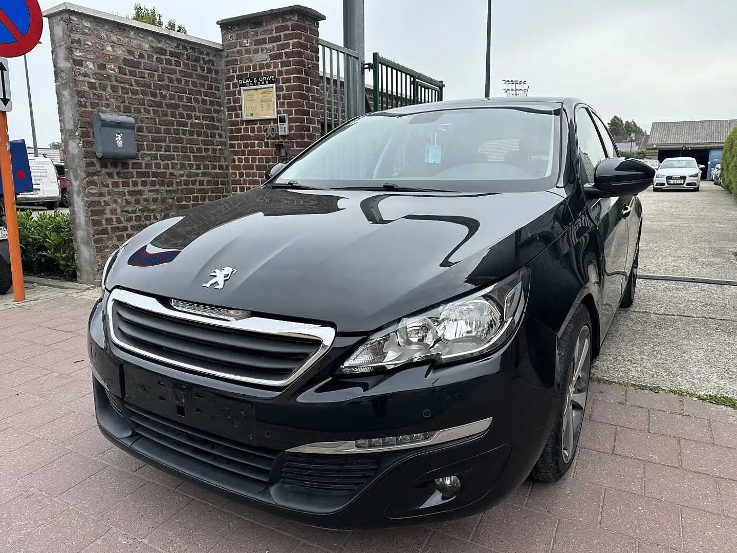 Peugeot 308 1.2I MET 117DKM HANDELAARS & EXPORT Noir - 1