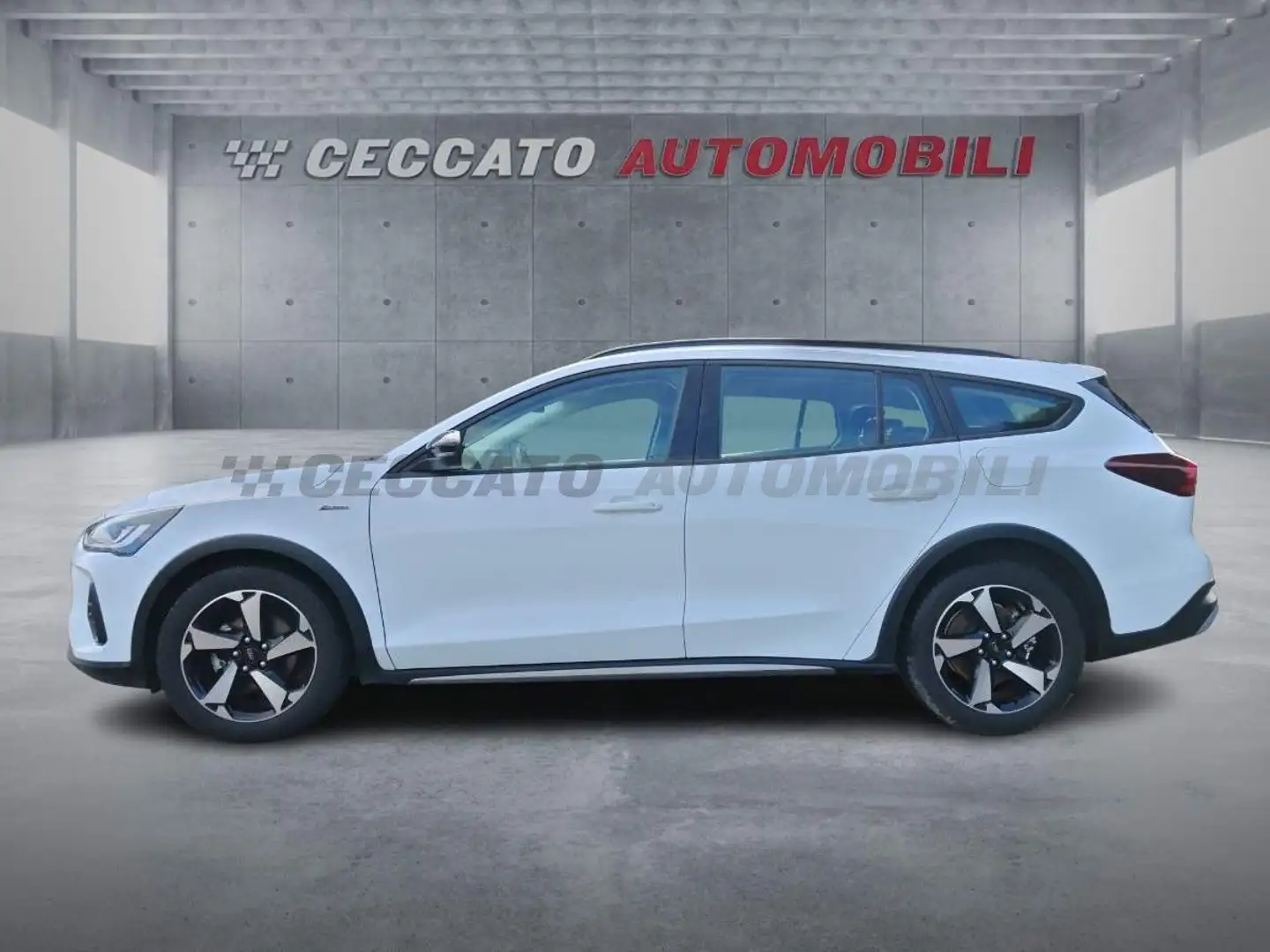 Ford Focus Focus Active SW 1.0t ecoboost h 125cv Weiß - 2